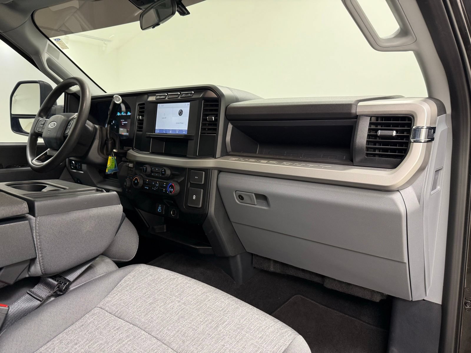 Used 2024 Ford F250 XL w/ STX Appearance Package AWD/4WD image 28