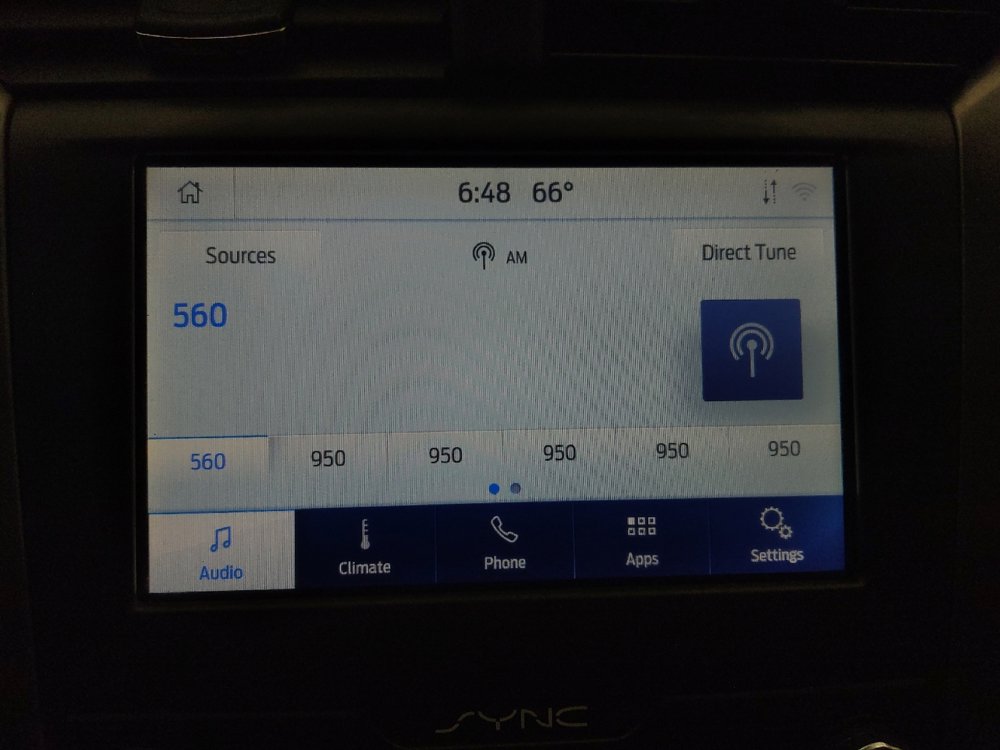 Used 2020 Ford Fusion SE image 25