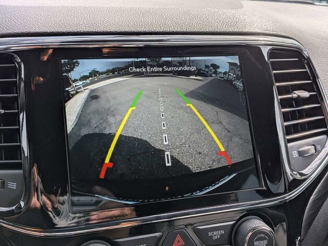 Used 2022 Jeep Grand Cherokee Laredo E RWD image 19