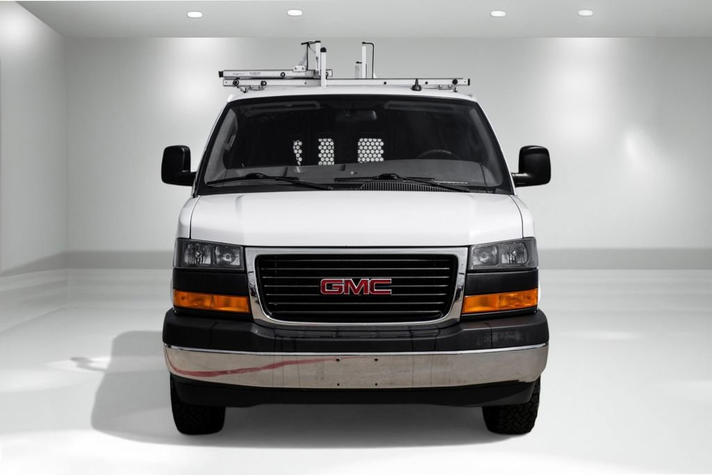Used 2021 GMC Savana 2500 w/ Driver Convenience Package image 4