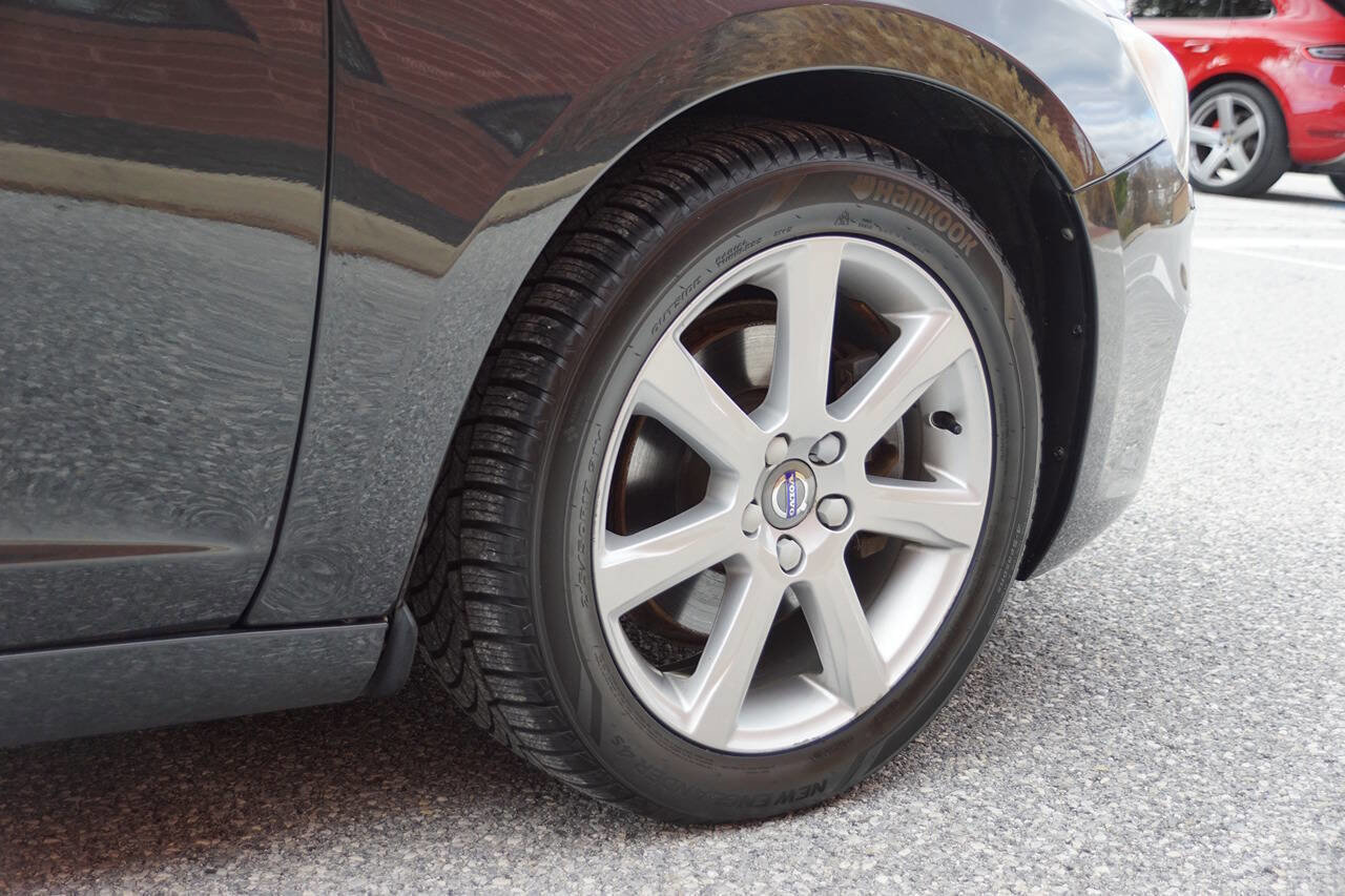 Used 2016 Volvo V60 T5 Premier w/ Convenience Package image 19