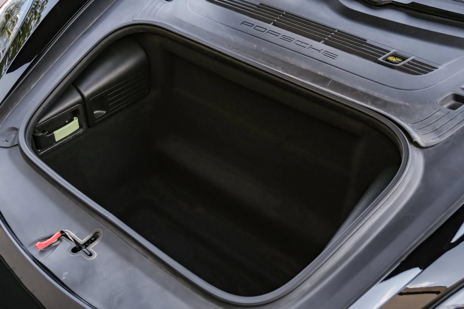 Used 2019 Porsche 718 Cayman S RWD image 33
