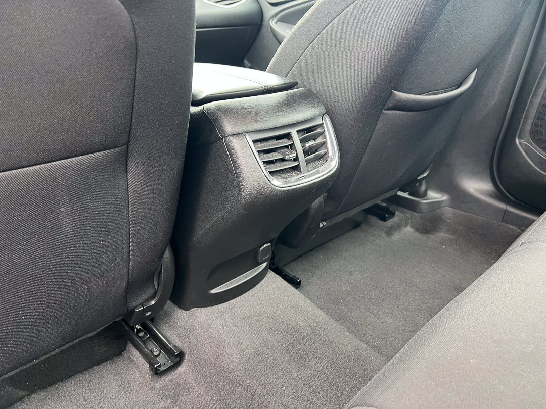 Used 2023 Chevrolet Malibu LT FWD image 23