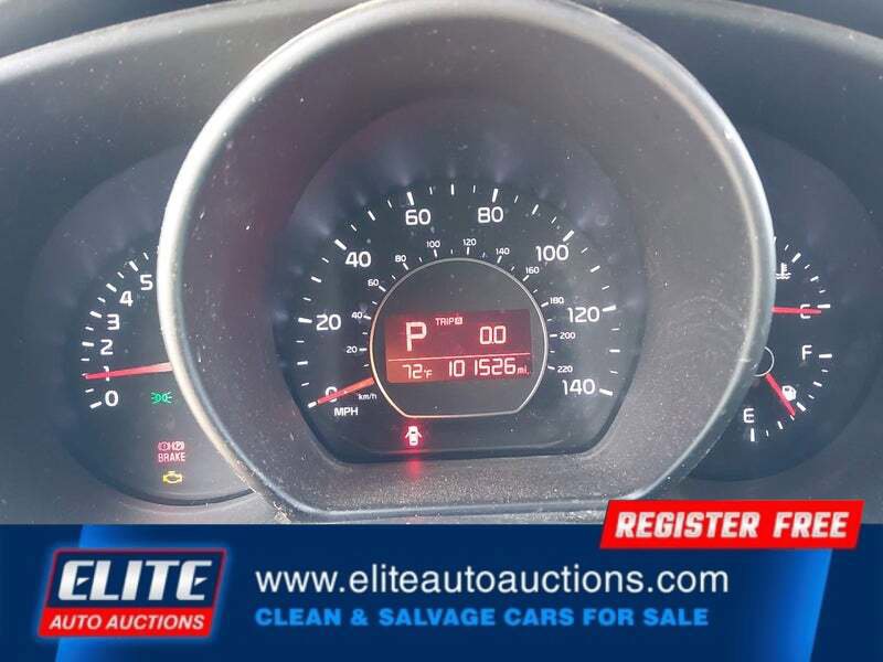 Used 2016 Kia Soul + w/ Designer's Package FWD image 14