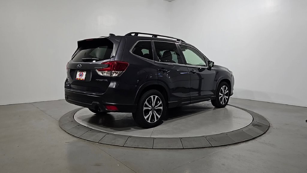 Used 2022 Subaru Forester Limited AWD/4WD image 5