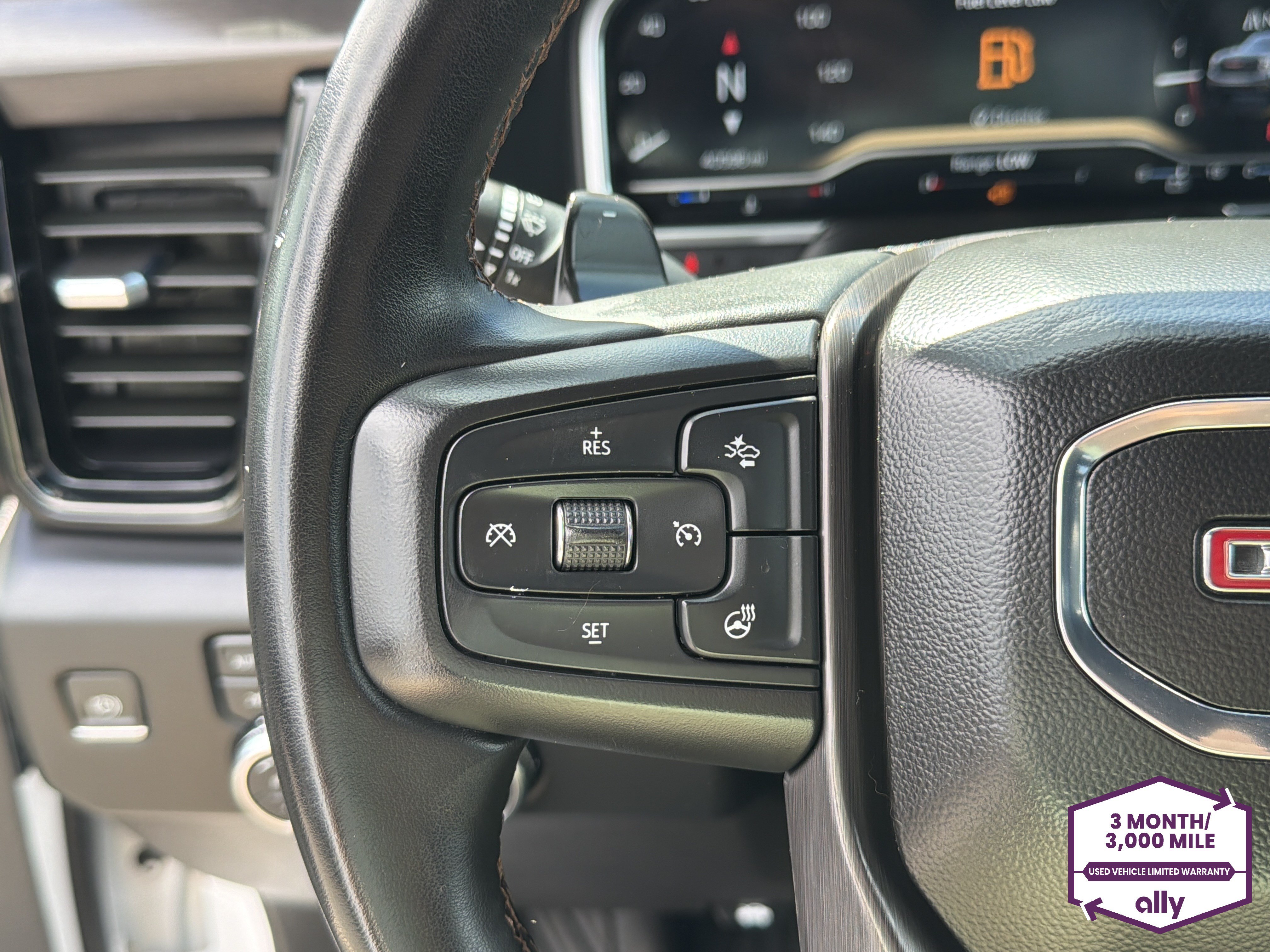 Used 2023 GMC Sierra 1500 AT4 w/ Technology Package AWD/4WD image 17