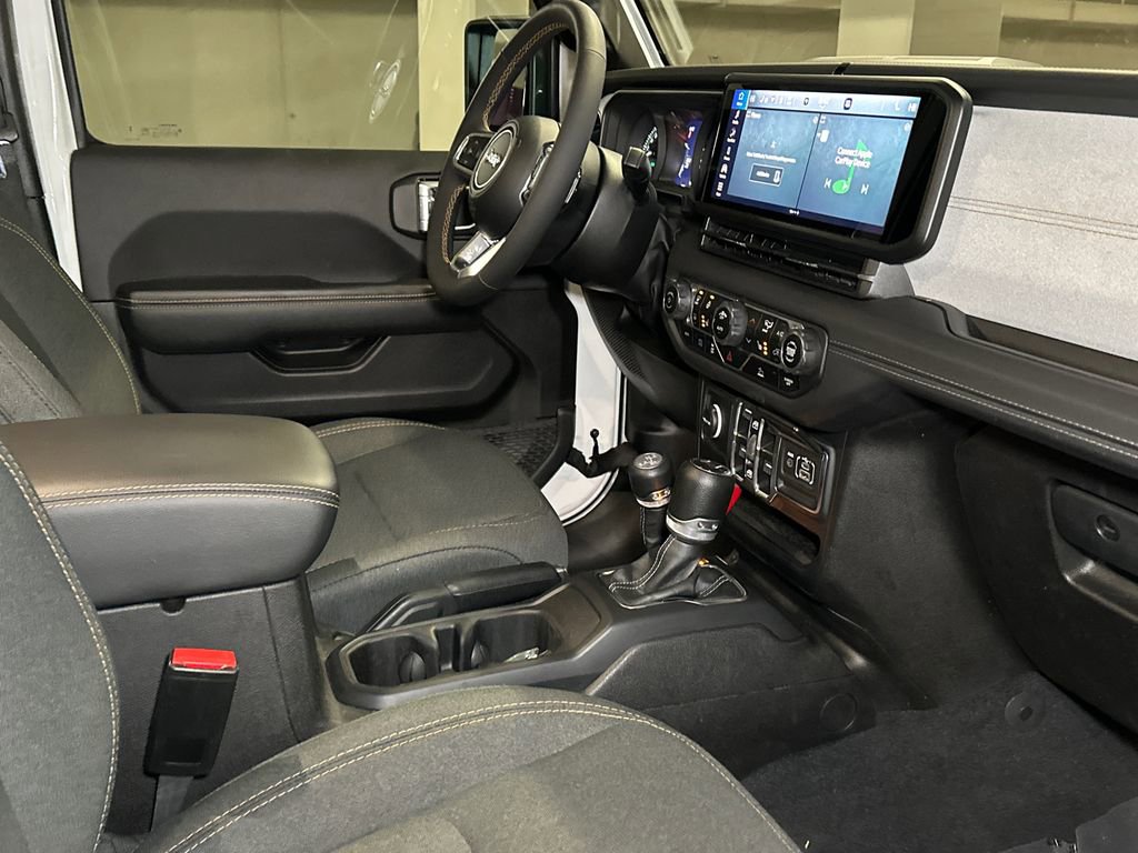 Used 2024 Jeep Wrangler Unlimited Sahara image 11