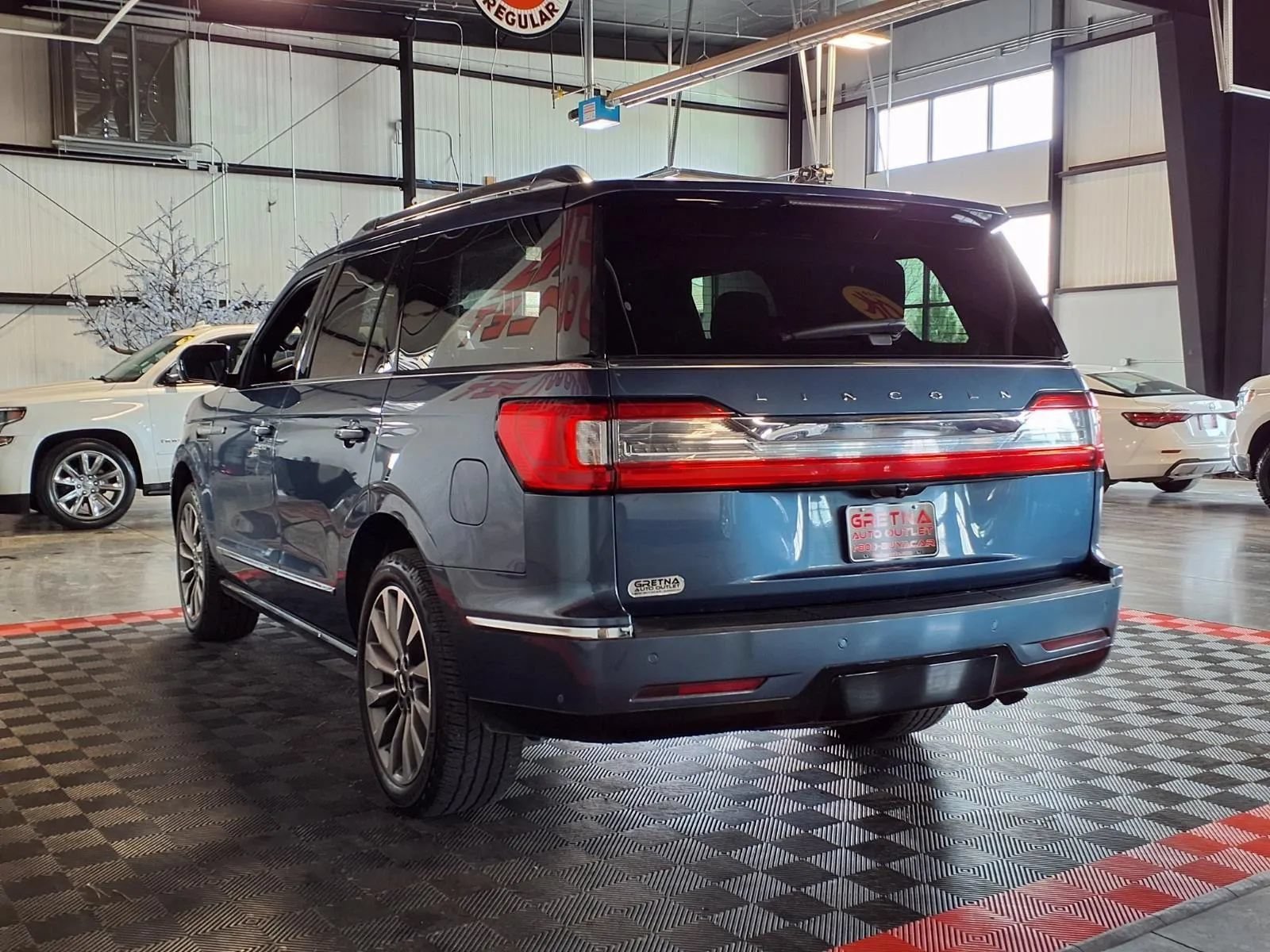 Used 2020 Lincoln Navigator Reserve w/ Luxury Package AWD/4WD image 4