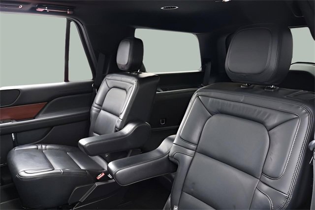 Used 2021 Lincoln Navigator Reserve image 19