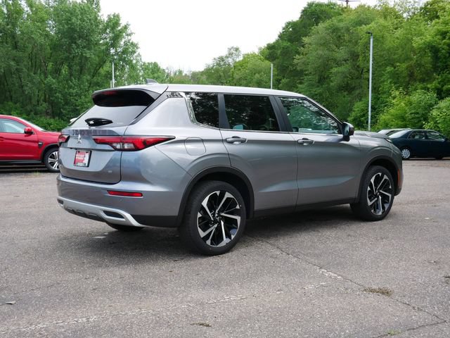 Used 2024 Mitsubishi Outlander SE AWD/4WD image 5