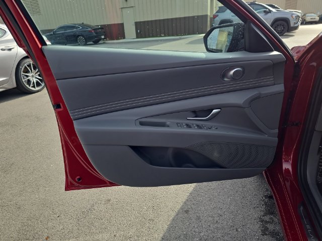 Certified 2026 Hyundai Elantra Sport FWD image 13