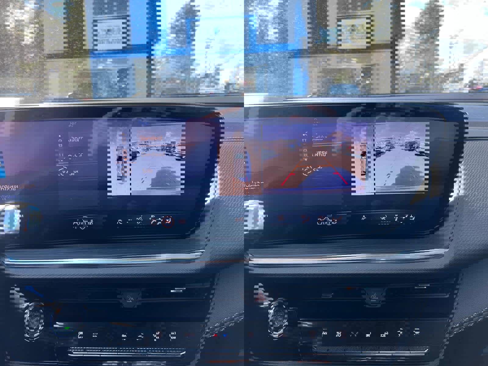 Certified 2025 Buick Envision Preferred image 29