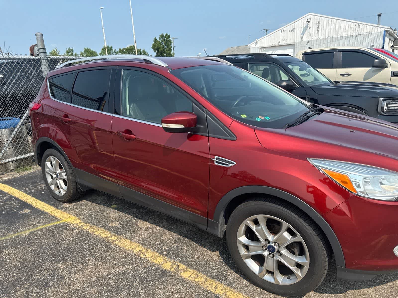 Used 2015 Ford Escape Titanium FWD image 9
