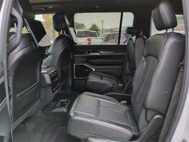 Used 2022 Jeep Wagoneer Series III w/ Premium Group I image 14