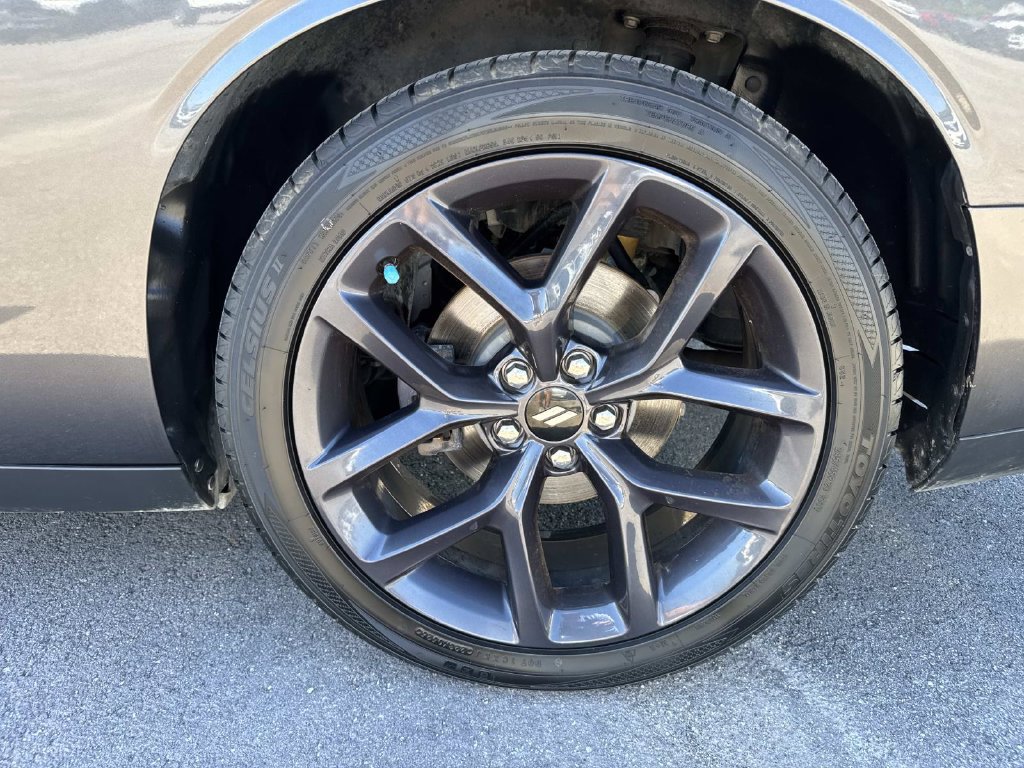Used 2019 Dodge Challenger R/T w/ Blacktop Package RWD image 18