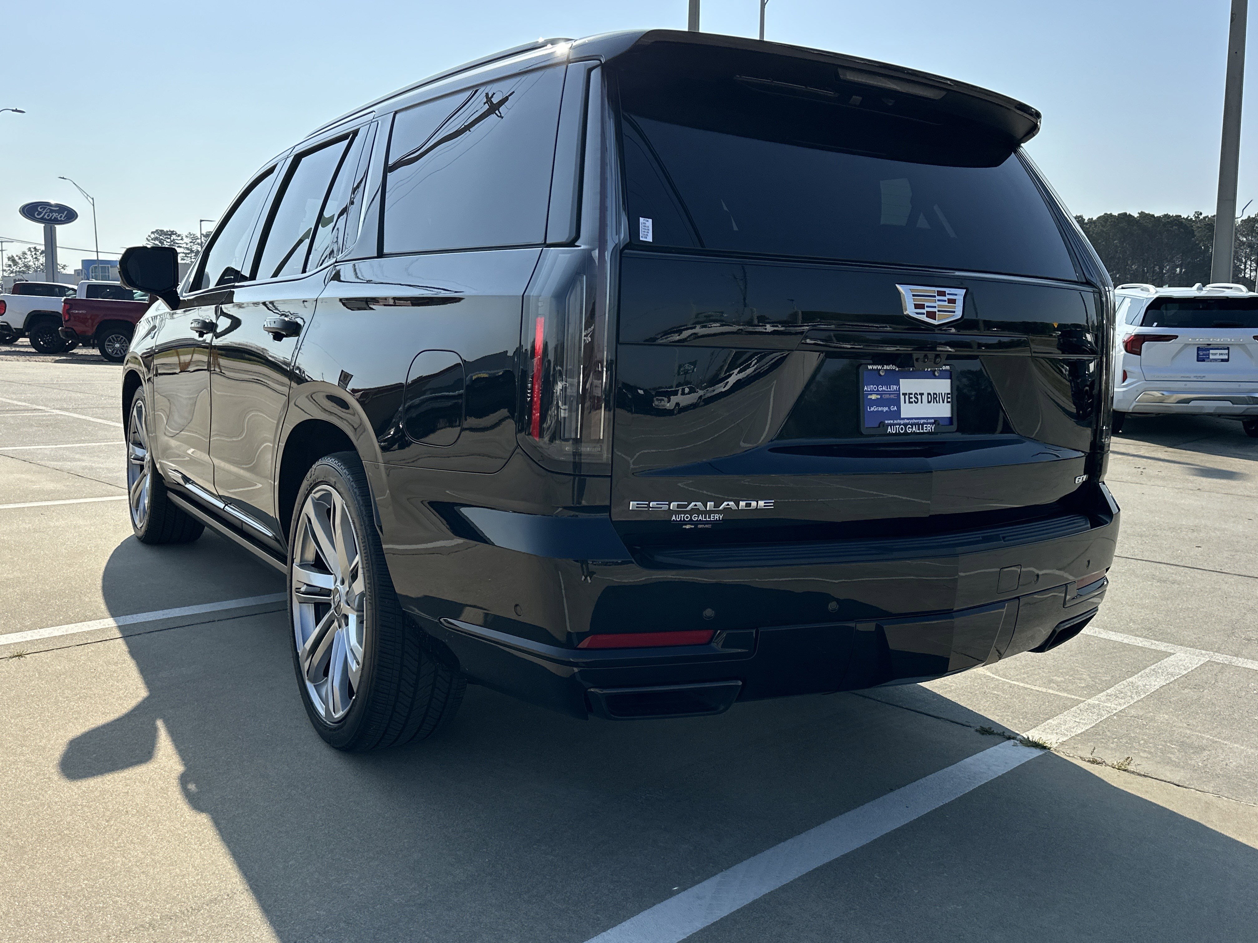 Certified 2025 Cadillac Escalade Sport Platinum image 8