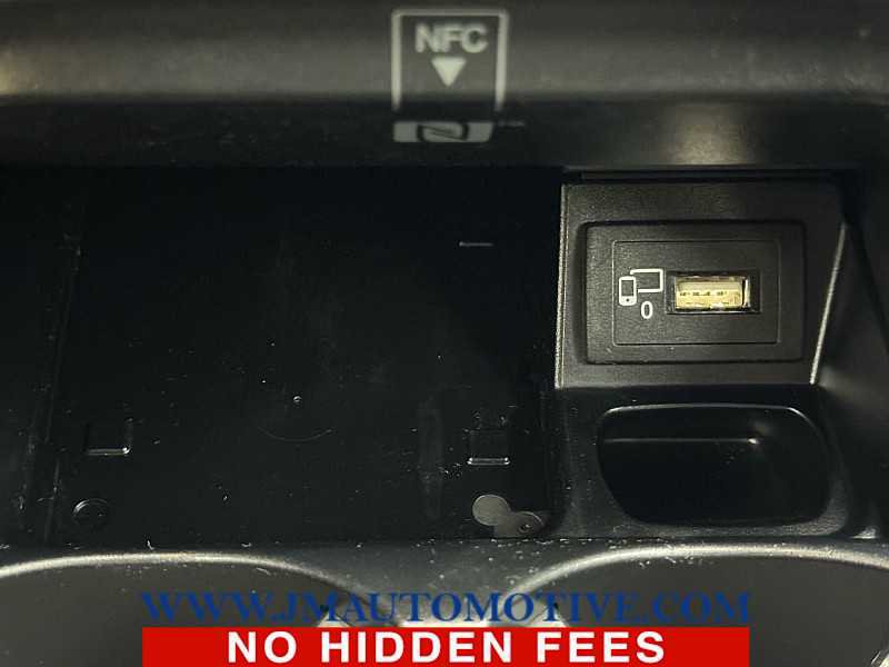 Used 2018 Mercedes-Benz E 300 4MATIC image 34