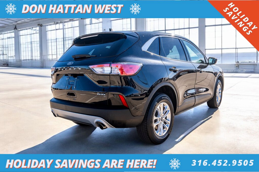 Used 2022 Ford Escape SE w/ Cold Weather Package image 30