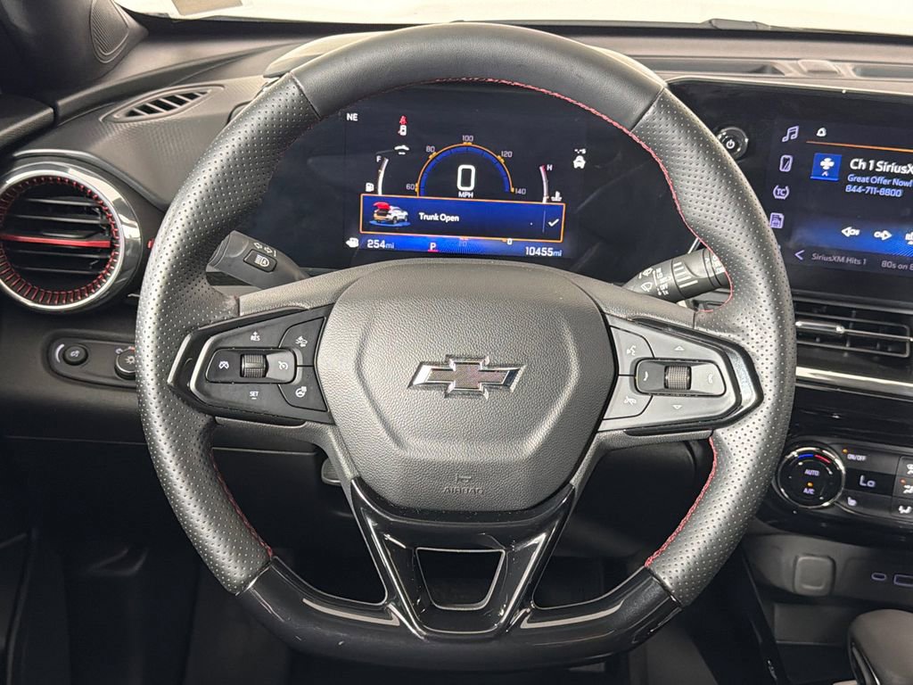 Used 2025 Chevrolet Trax RS w/ Driver Confidence Package FWD image 23