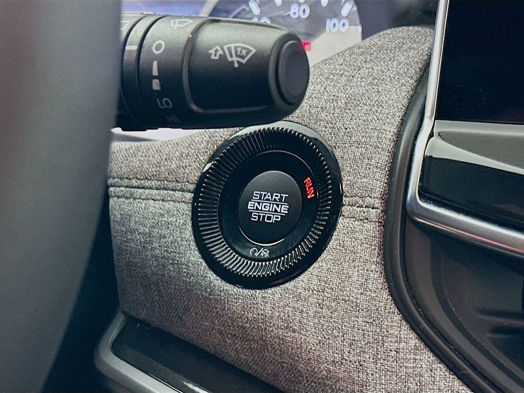 Used 2023 Jeep Compass Latitude image 19