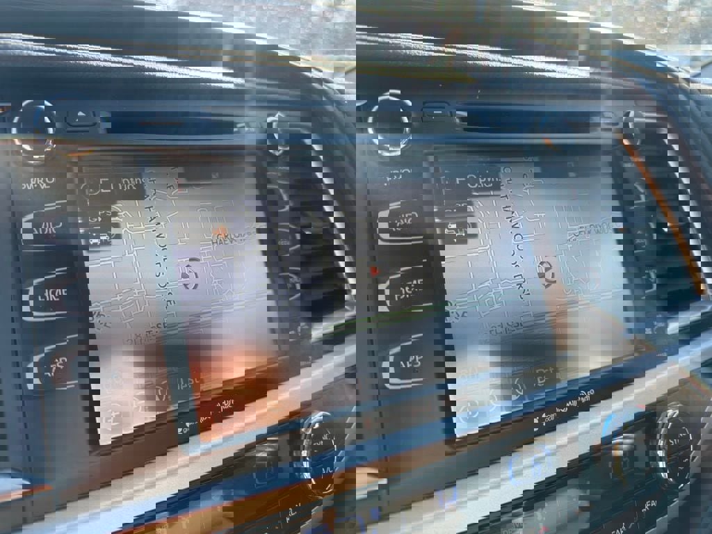 Used 2016 Toyota Highlander XLE image 26