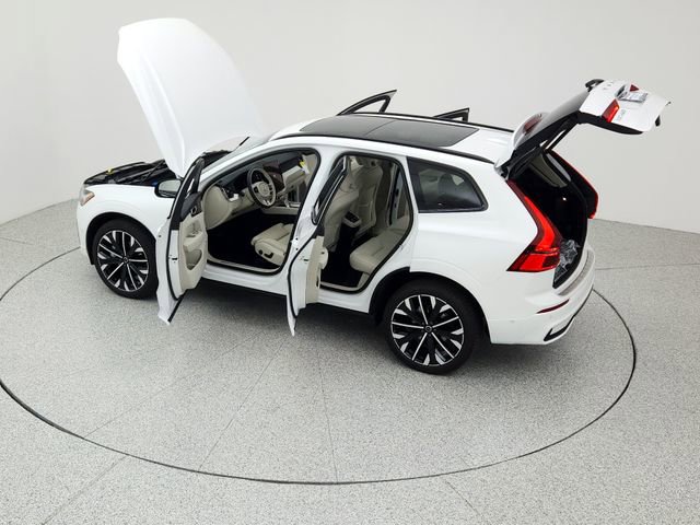 New 2026 Volvo XC60 B5 Ultra w/ Protection Package Premier image 40