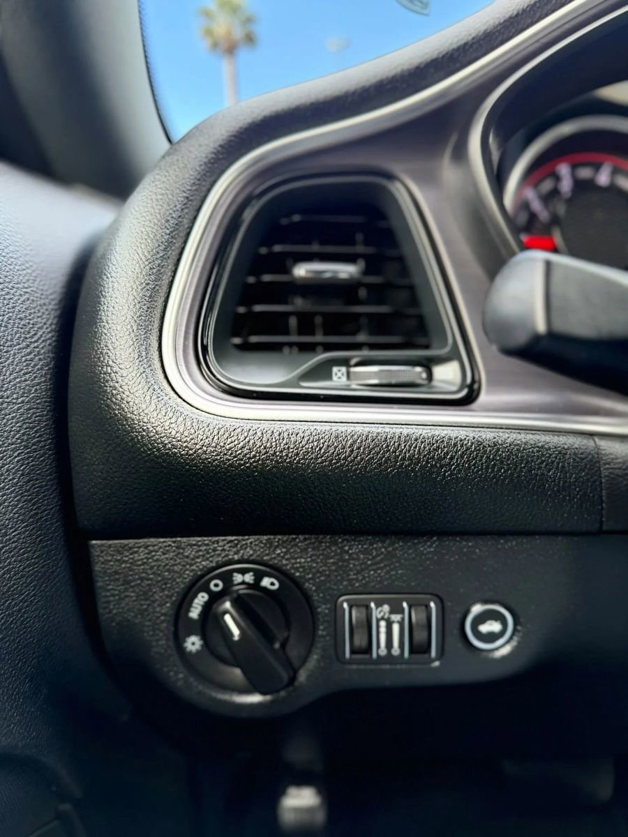 Used 2017 Dodge Challenger SXT RWD image 20
