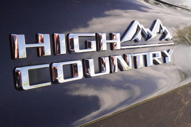 Used 2024 Chevrolet Tahoe High Country AWD/4WD image 46