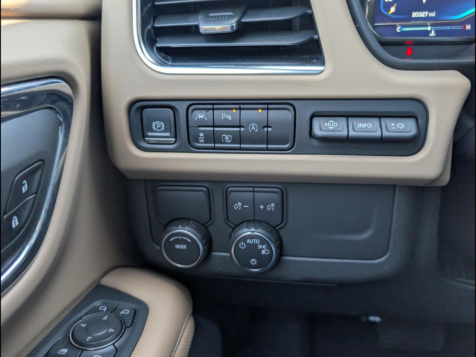 Used 2023 Chevrolet Tahoe Premier image 14