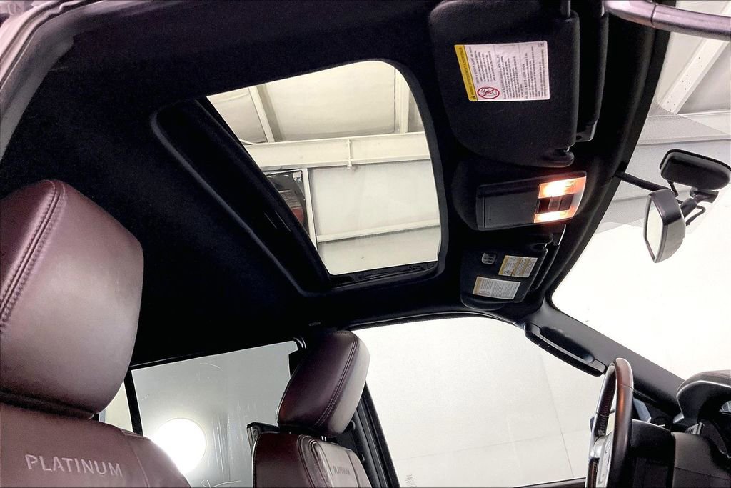 Used 2016 Ford Expedition Platinum RWD image 23