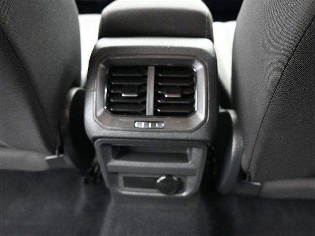 Used 2020 Volkswagen Tiguan S image 16
