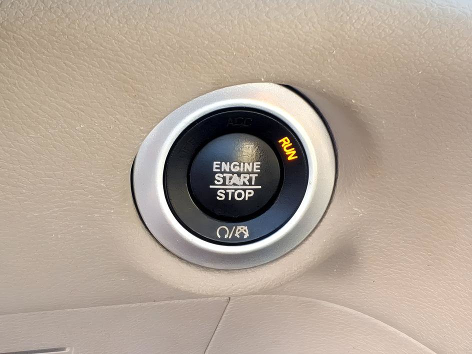 Used 2021 Chrysler Voyager Lxi FWD image 22