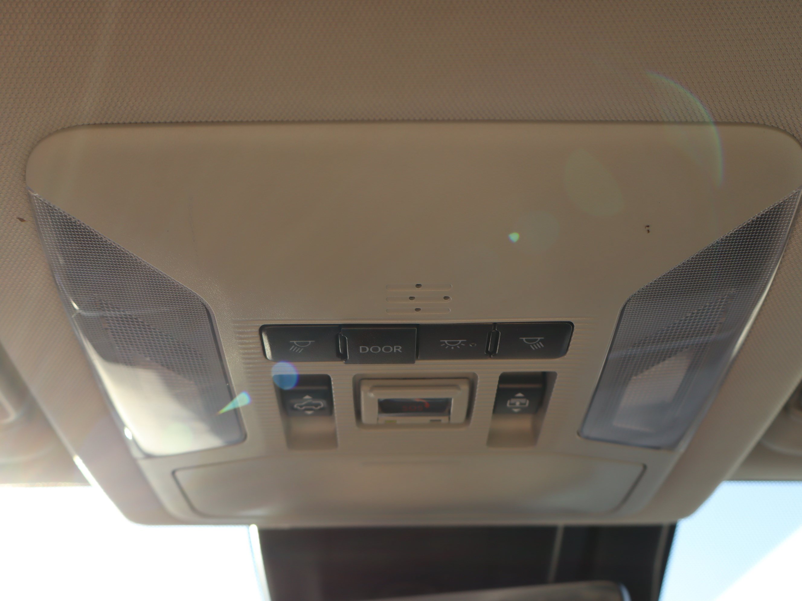 Used 2022 Toyota RAV4 Limited AWD/4WD image 30