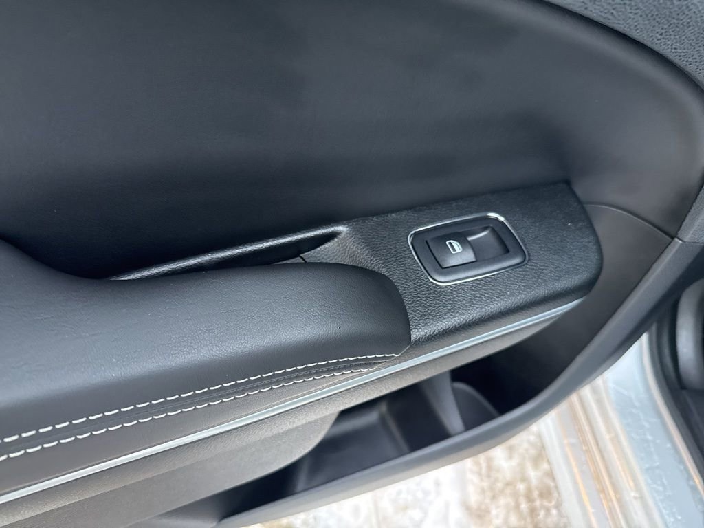Used 2022 Chrysler 300 S w/ Safetytec Plus Group image 34