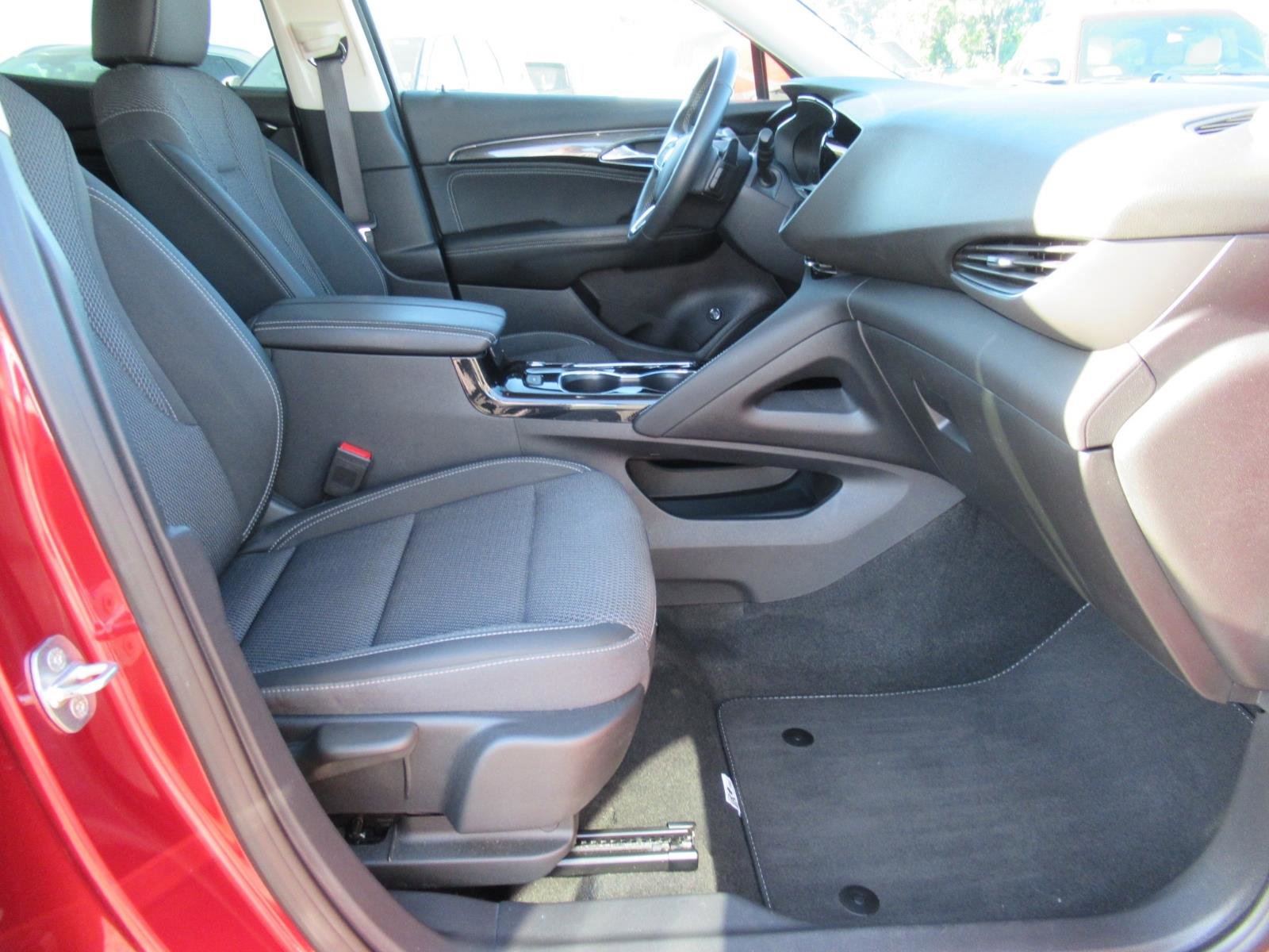 Used 2022 Buick Envision Preferred FWD image 10
