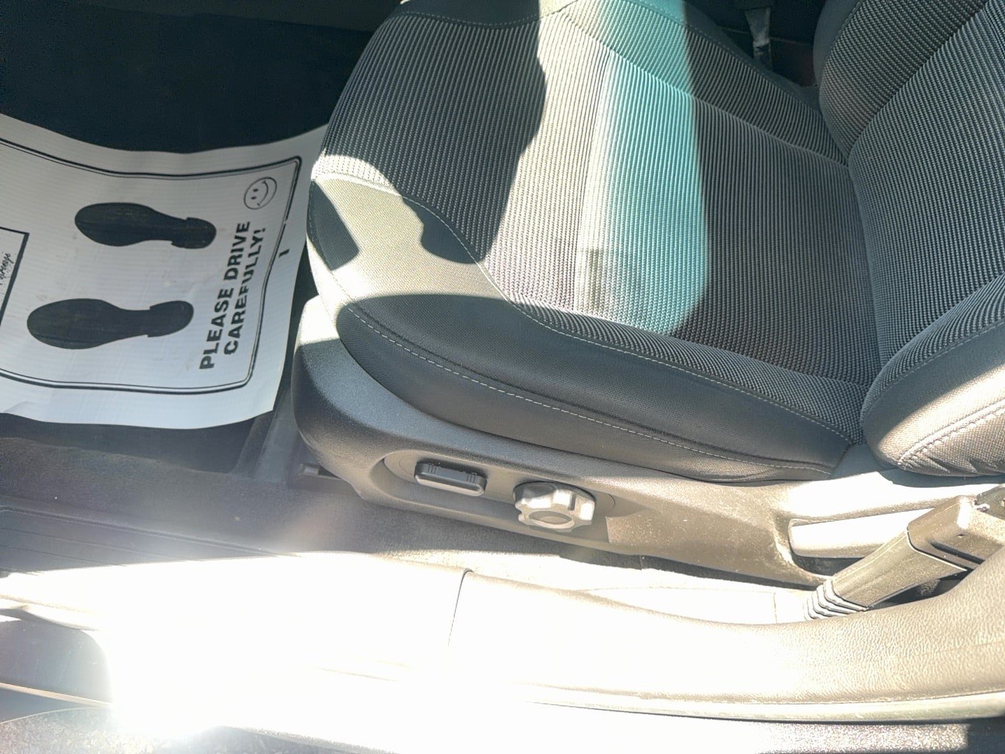 Used 2017 Ford Taurus SEL FWD image 14