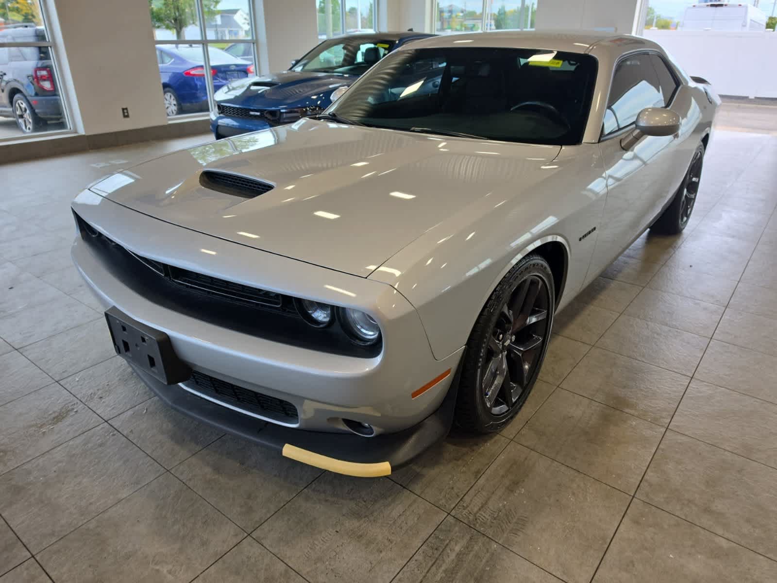 Used 2022 Dodge Challenger R/T w/ Blacktop Package RWD image 5