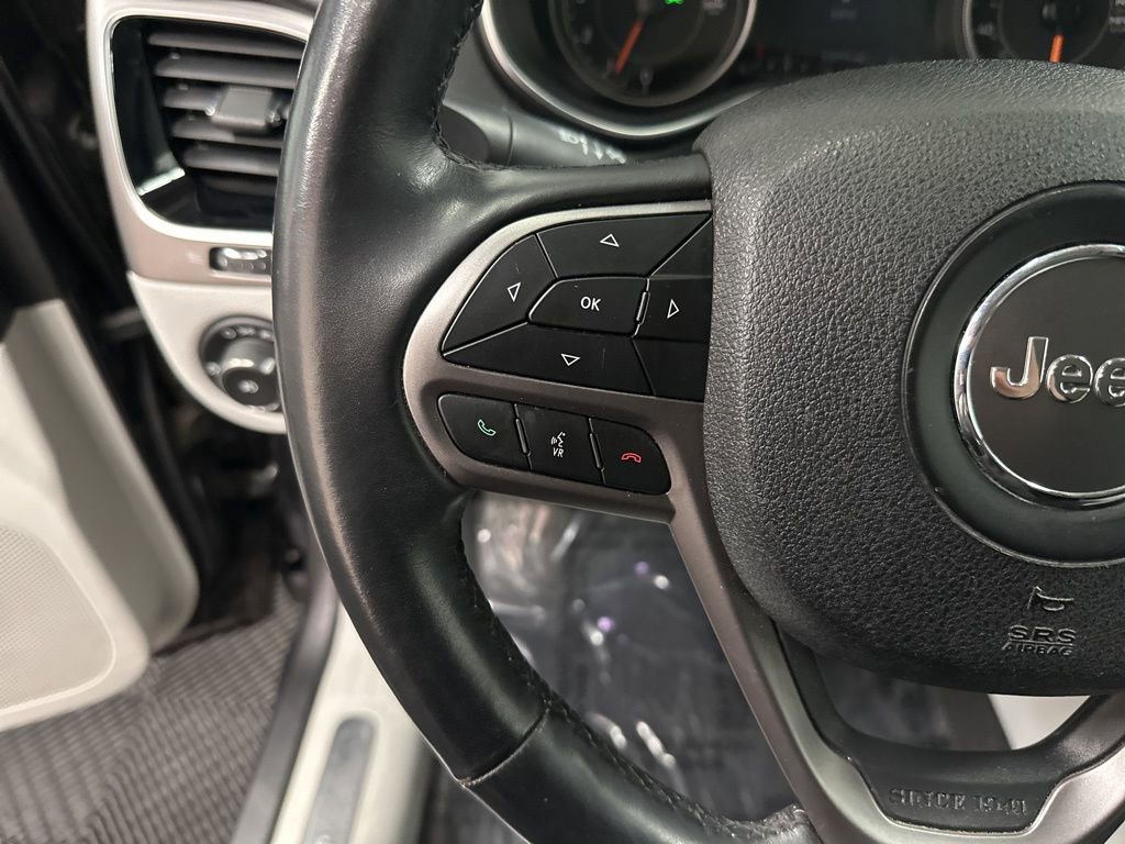 Used 2020 Jeep Cherokee Limited AWD/4WD image 15