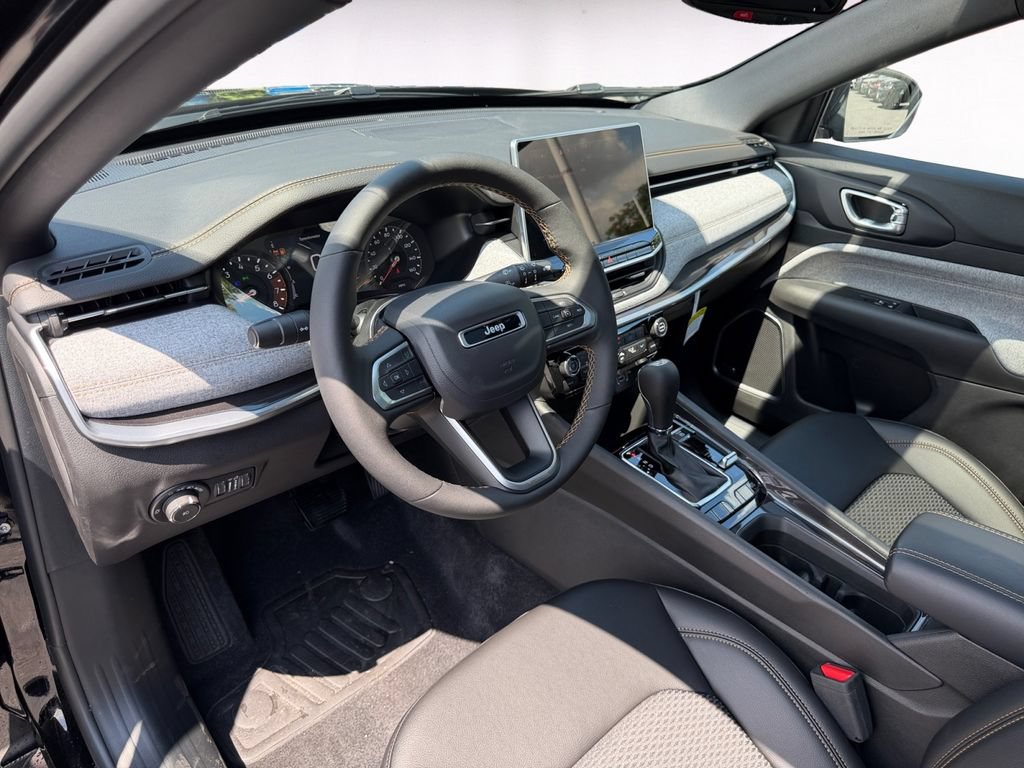 New 2026 Jeep Compass Latitude AWD/4WD image 10