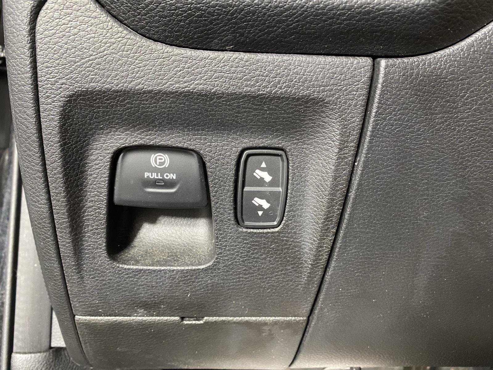 Used 2021 RAM 1500 Big Horn AWD/4WD image 19