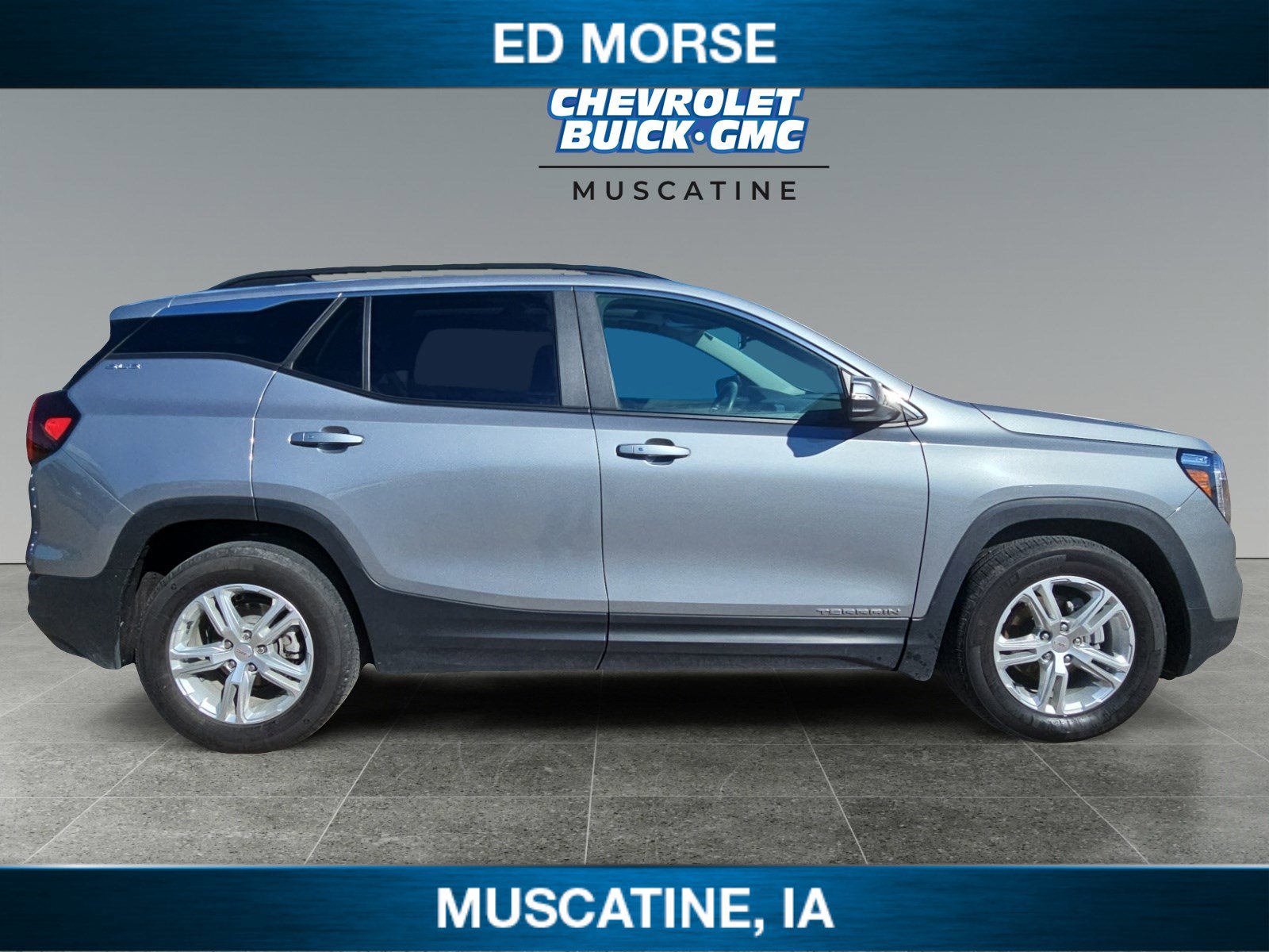 Used 2023 GMC Terrain SLE w/ Driver Convenience Package image 6