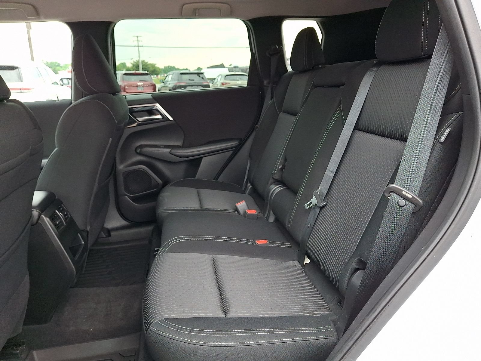 Used 2022 Mitsubishi Outlander ES AWD/4WD image 11