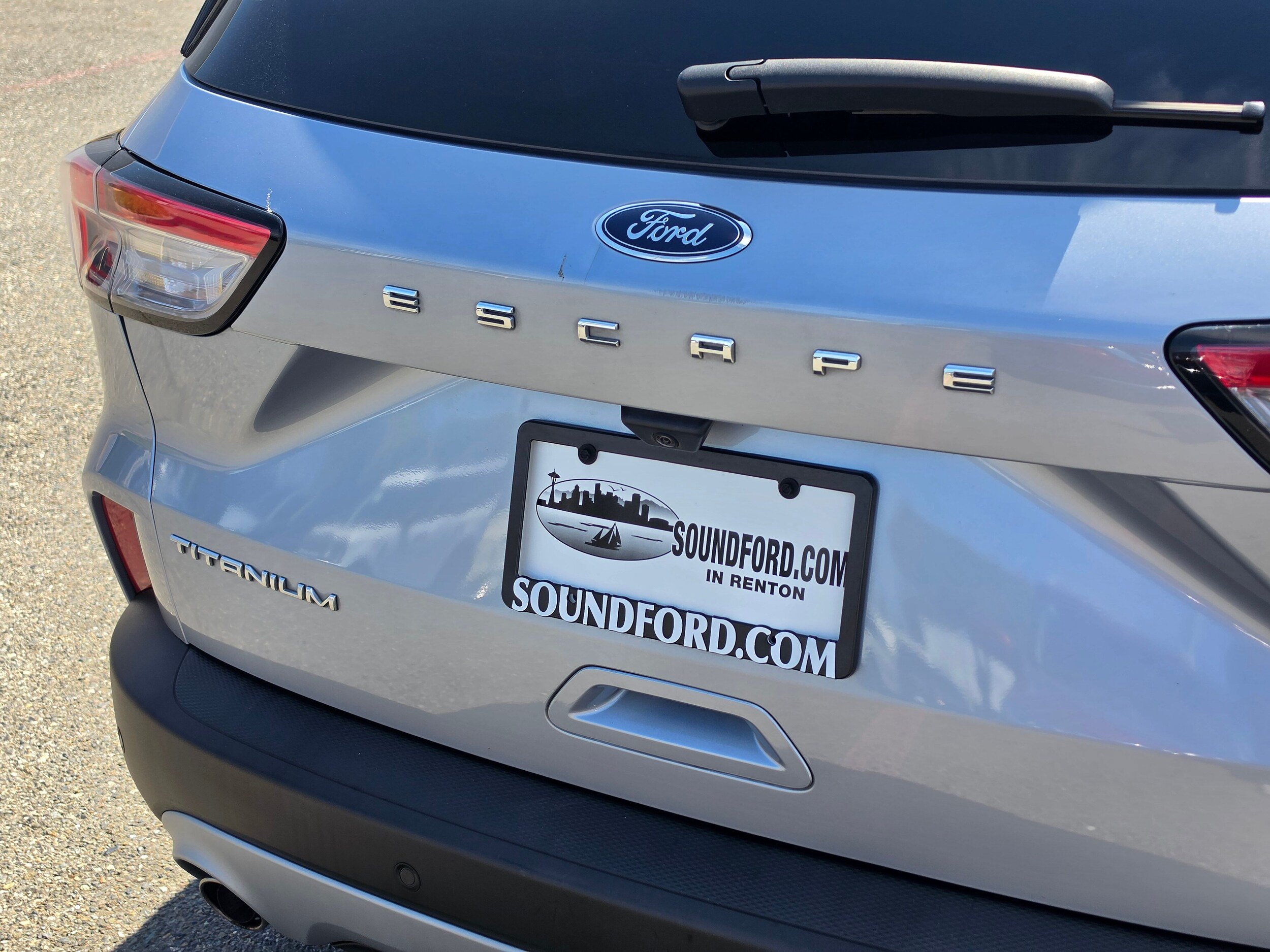 Certified 2022 Ford Escape Titanium AWD/4WD image 13