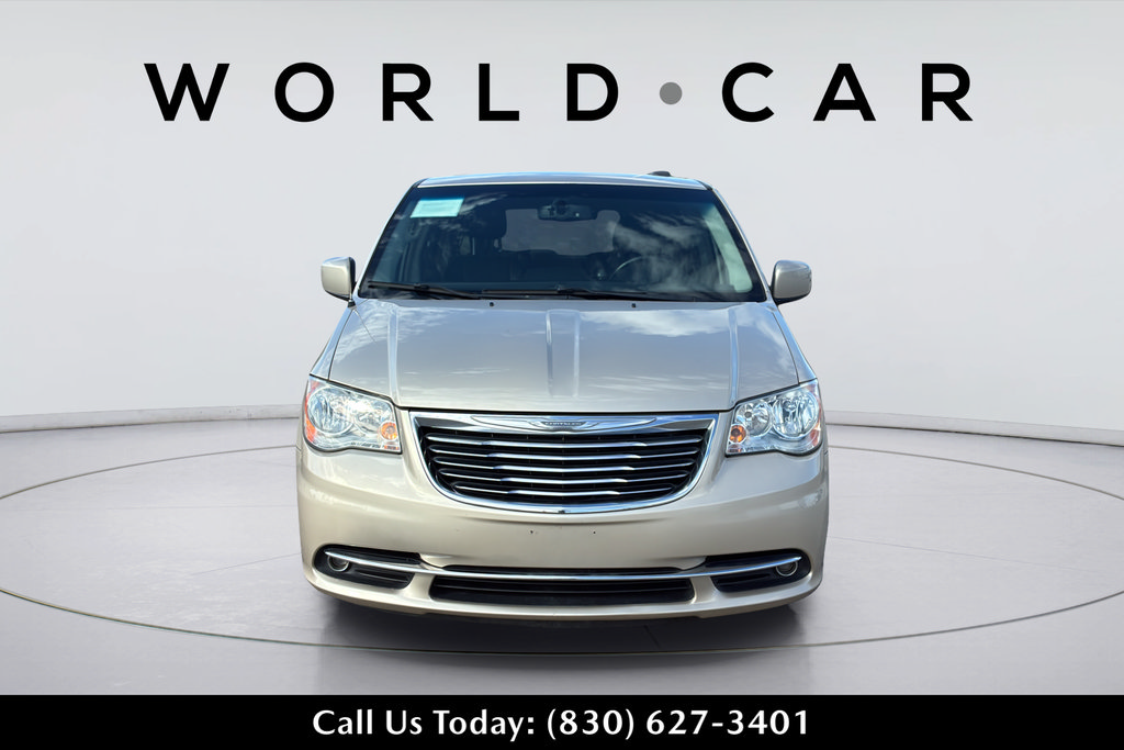 Used 2016 Chrysler Town & Country Touring w/ Trailer Tow Group FWD image 16