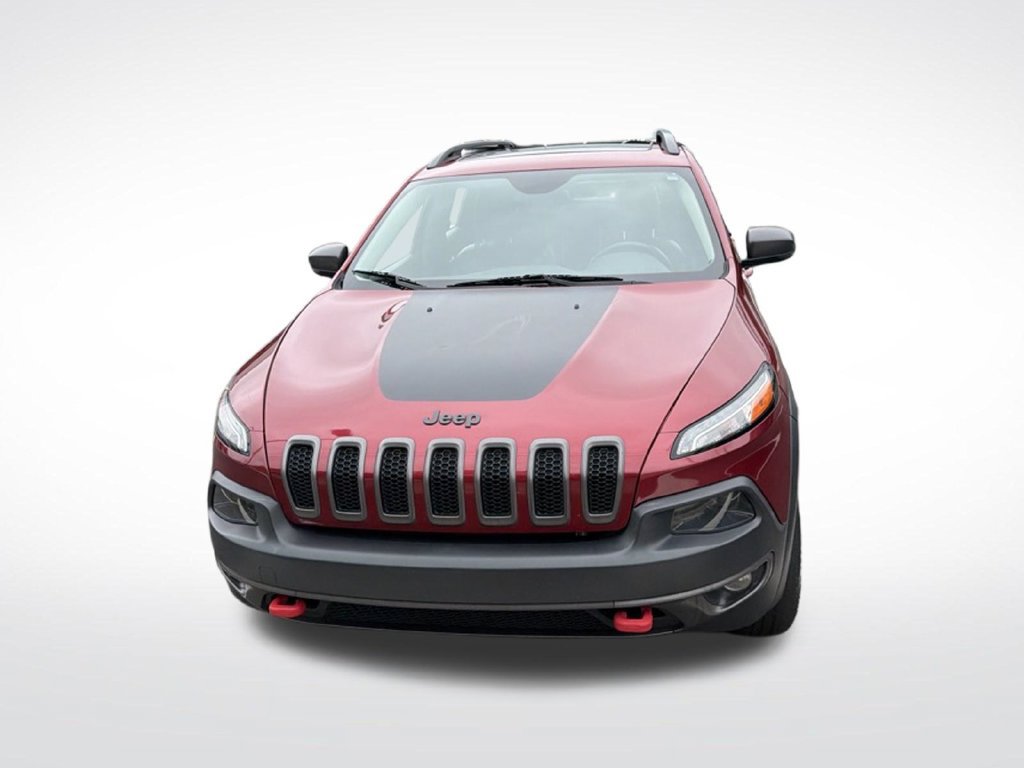 Used 2017 Jeep Cherokee Trailhawk AWD/4WD image 2