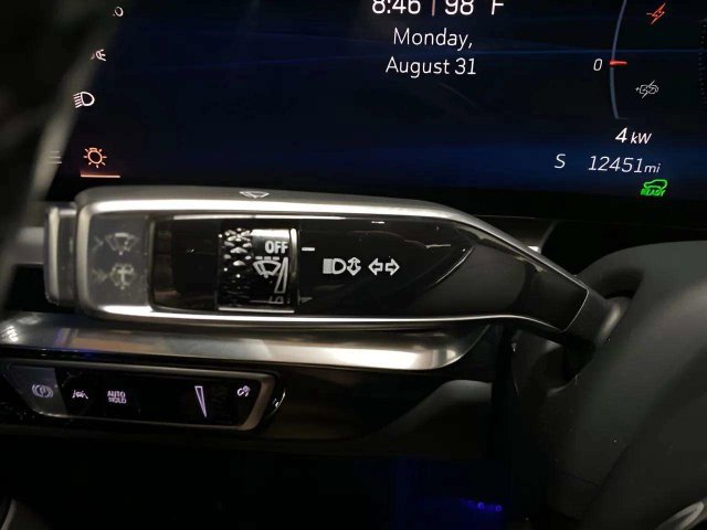 Used 2024 Cadillac Lyriq Sport RWD image 36