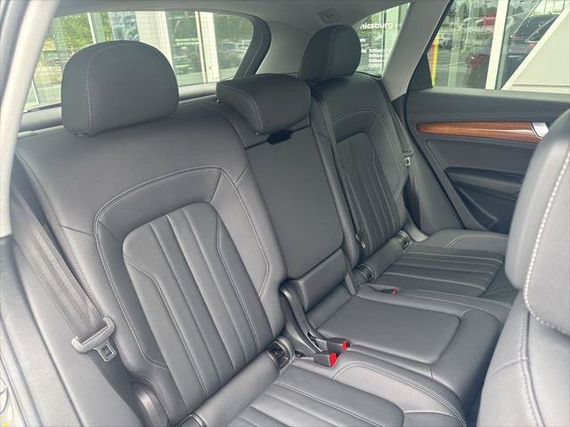 Used 2023 Audi Q5 2.0T Premium w/ Convenience Package AWD/4WD image 12