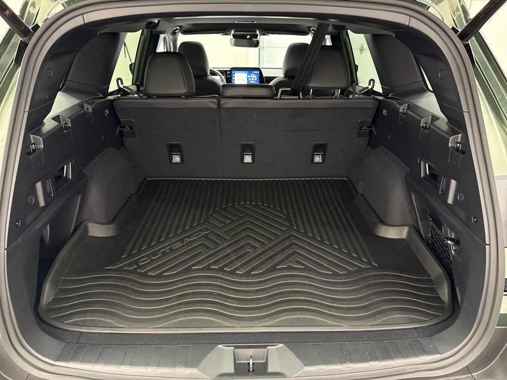Used 2026 Subaru Outback Premium image 28