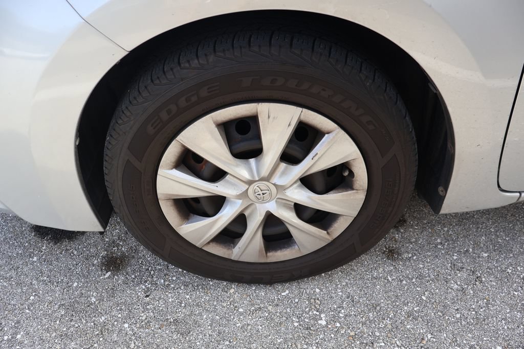 Used 2016 Toyota Corolla L FWD image 4