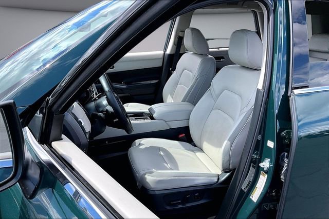 Certified 2025 Nissan Pathfinder SL FWD image 21